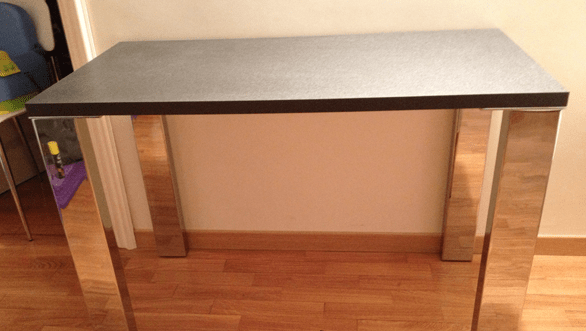 Tavolo da cucina con zampe in metallo
