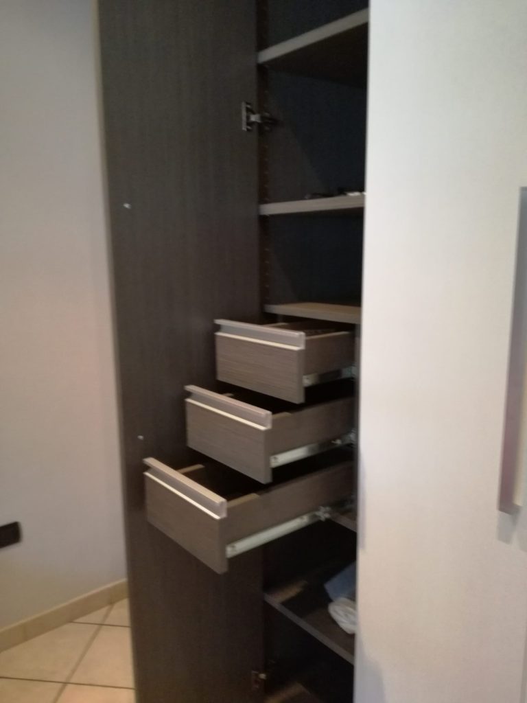 ARMADIO CAMERA DA LETTO SU MISURA