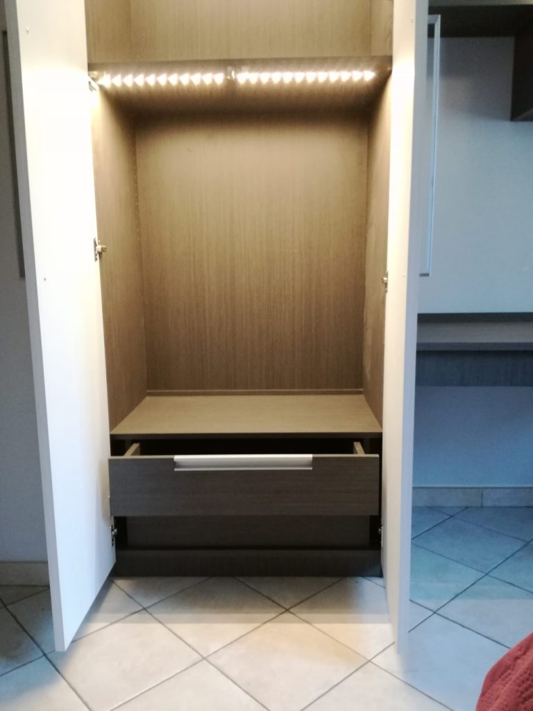 ARMADIO CAMERA DA LETTO SU MISURA