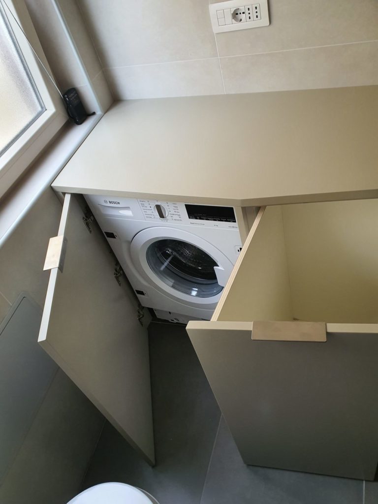 mobile bagno su misura vano biancheria