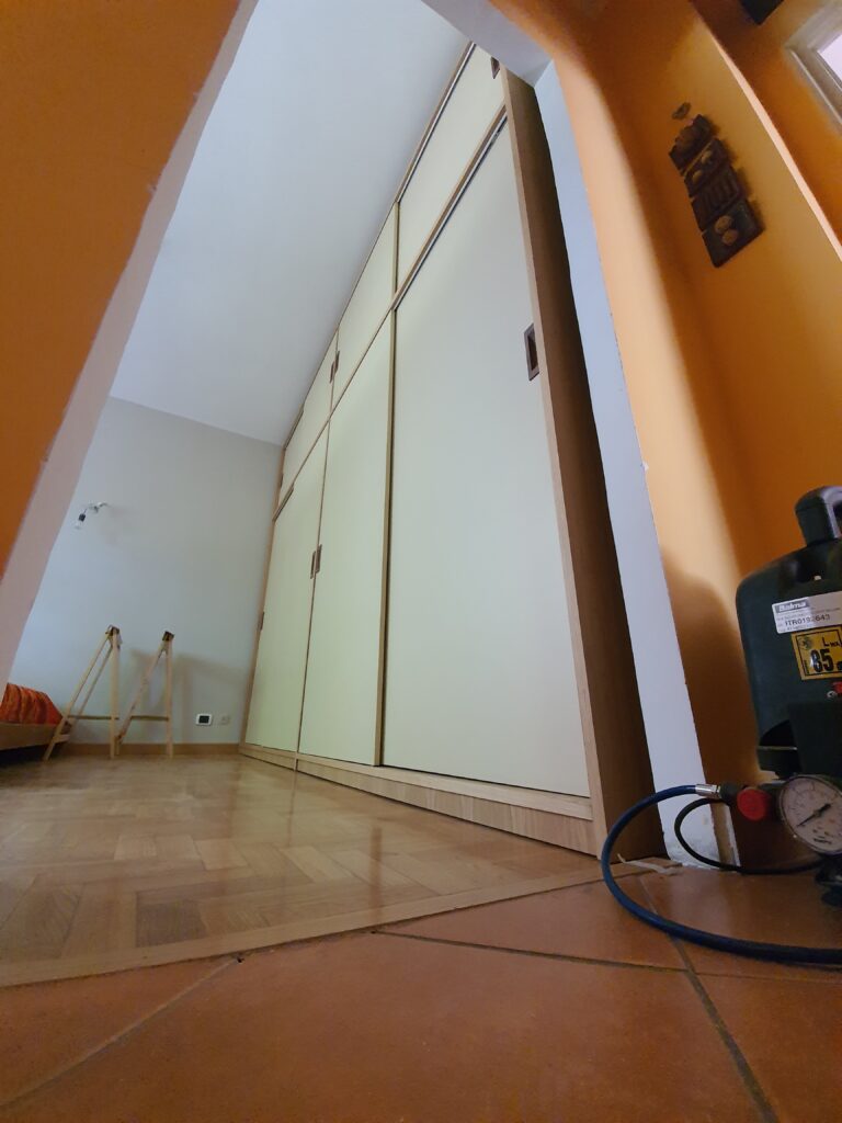 Armadio ante scorrevoli