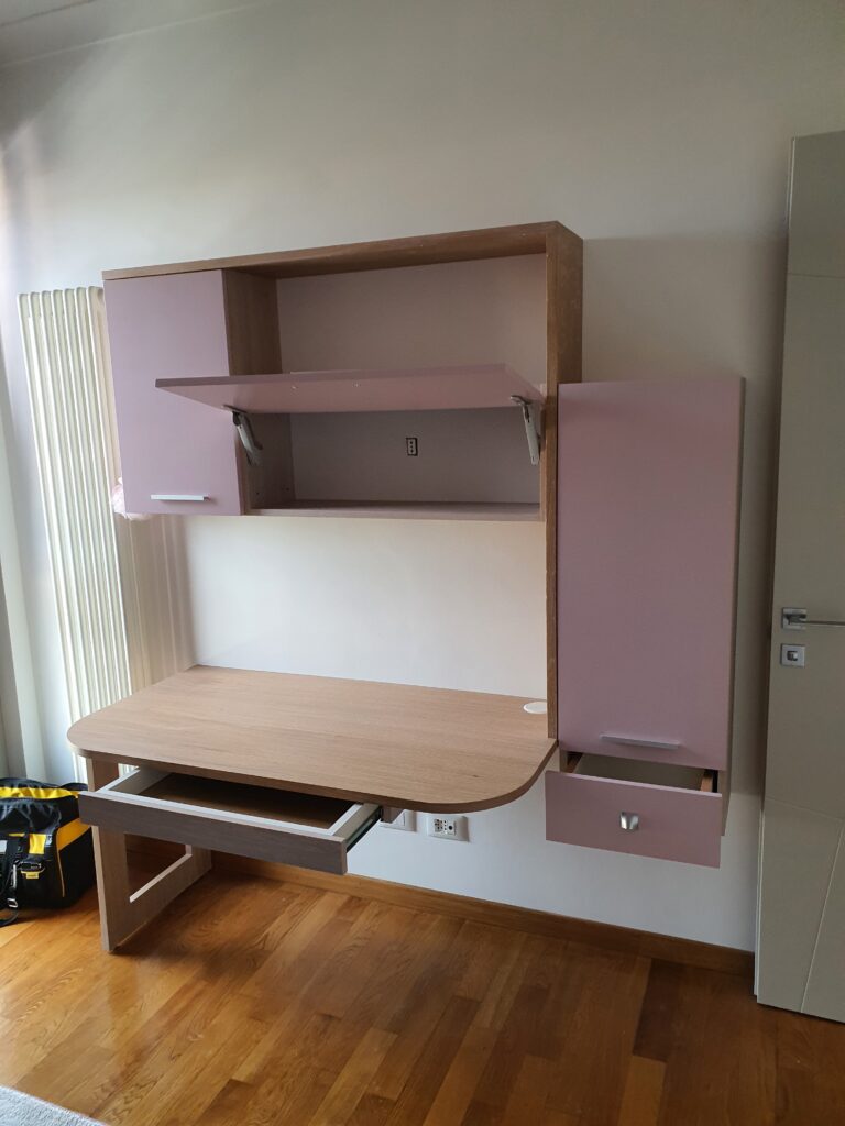 Arredo cameretta postazione lavoro