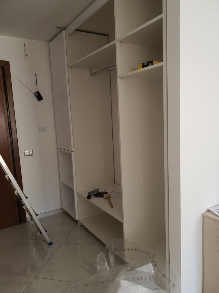 Armadio a muro laccato Armadio a muro laccato