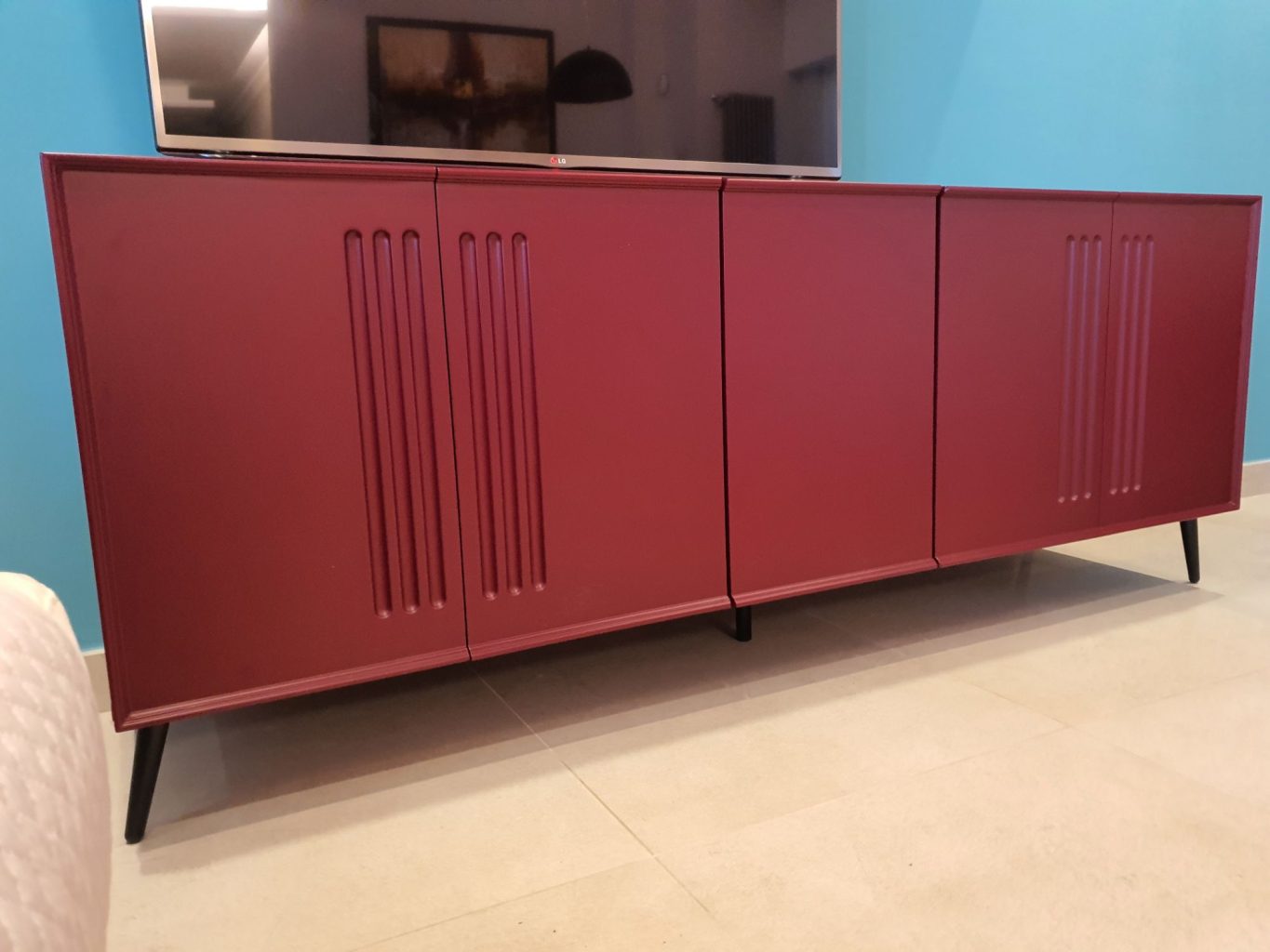 Mobile TV laccato su misura falegnameria Roma