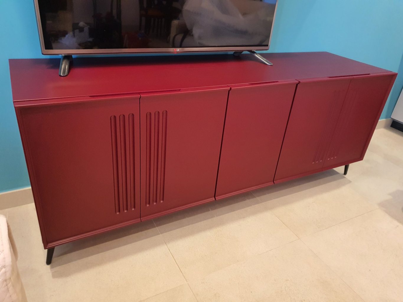 Mobile TV laccato su misura falegnameria Roma