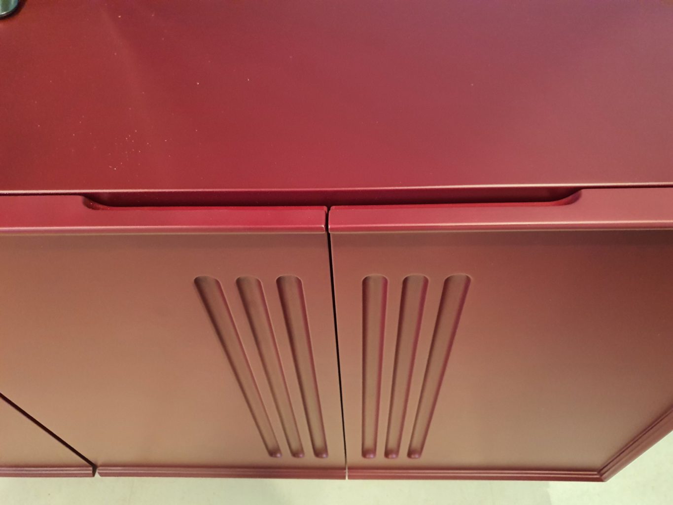 Mobile TV laccato su misura falegnameria Roma