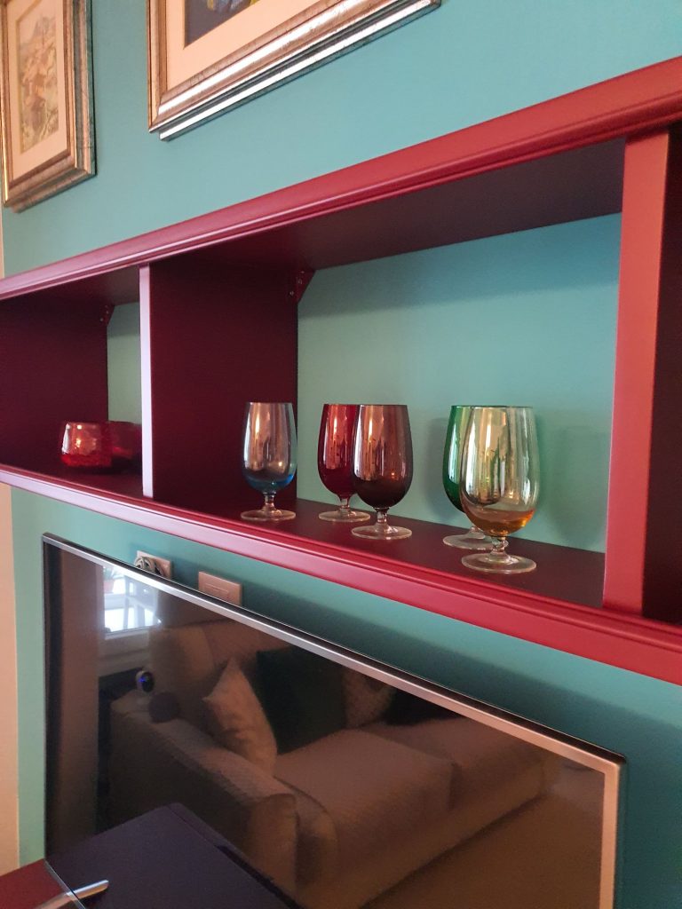 Mobile TV laccato su misura falegnameria Roma