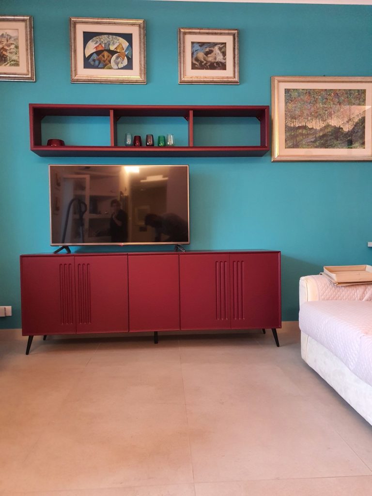 Mobile TV laccato su misura falegnameria Roma