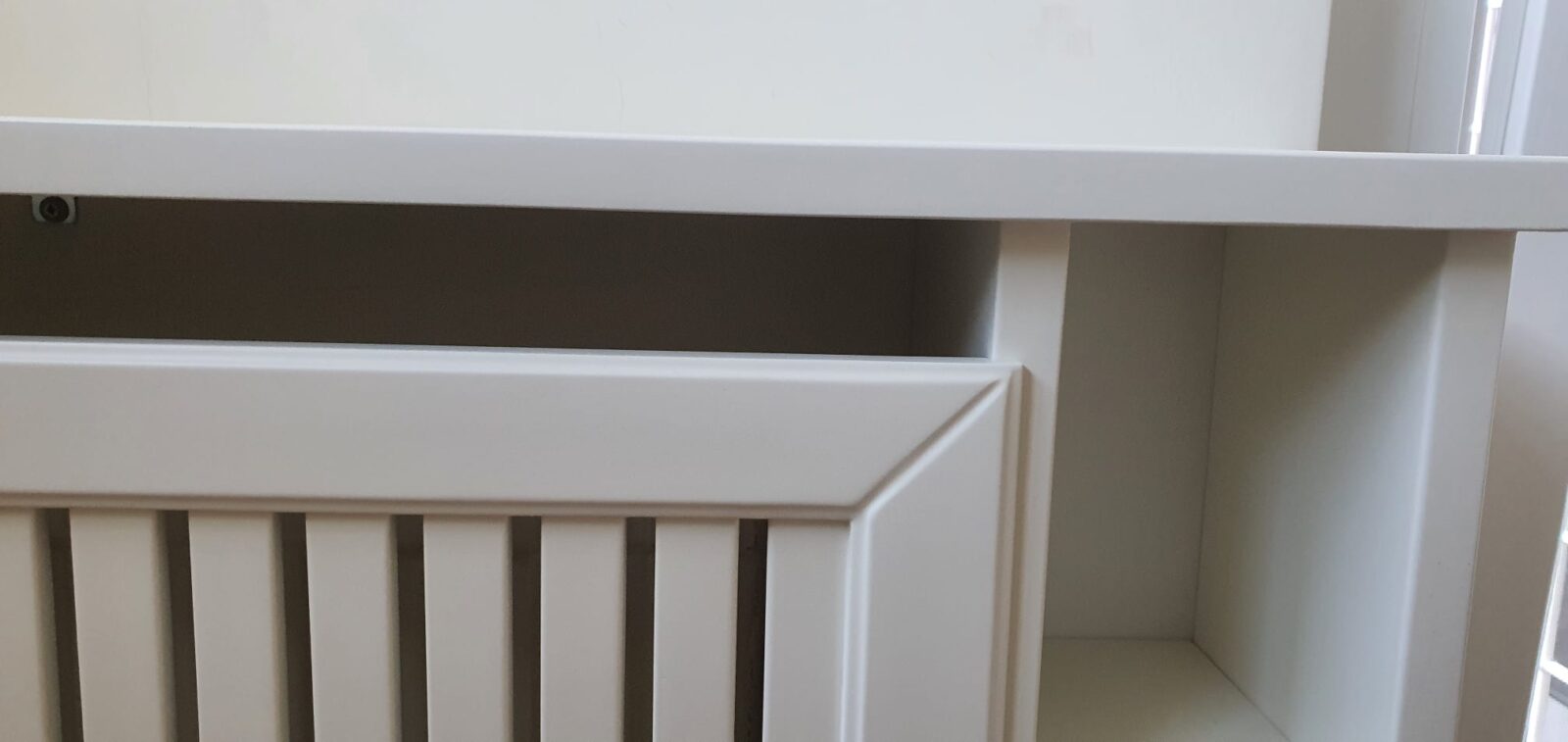 Mobile copritermosifone