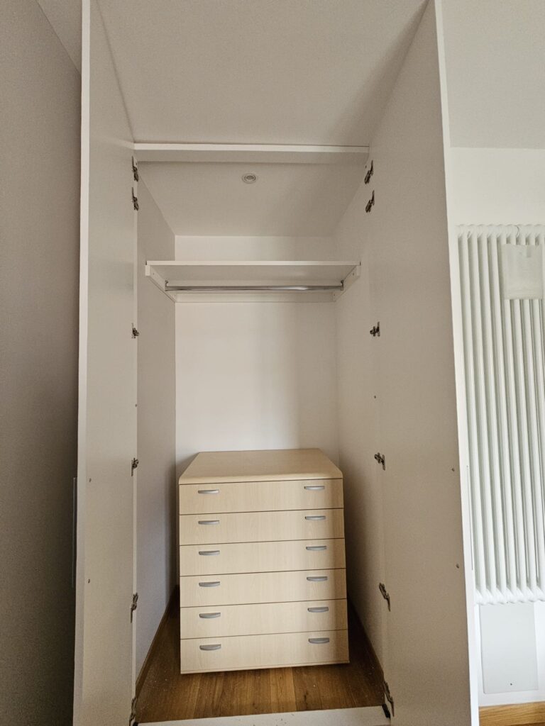 Armadio a muro laccato