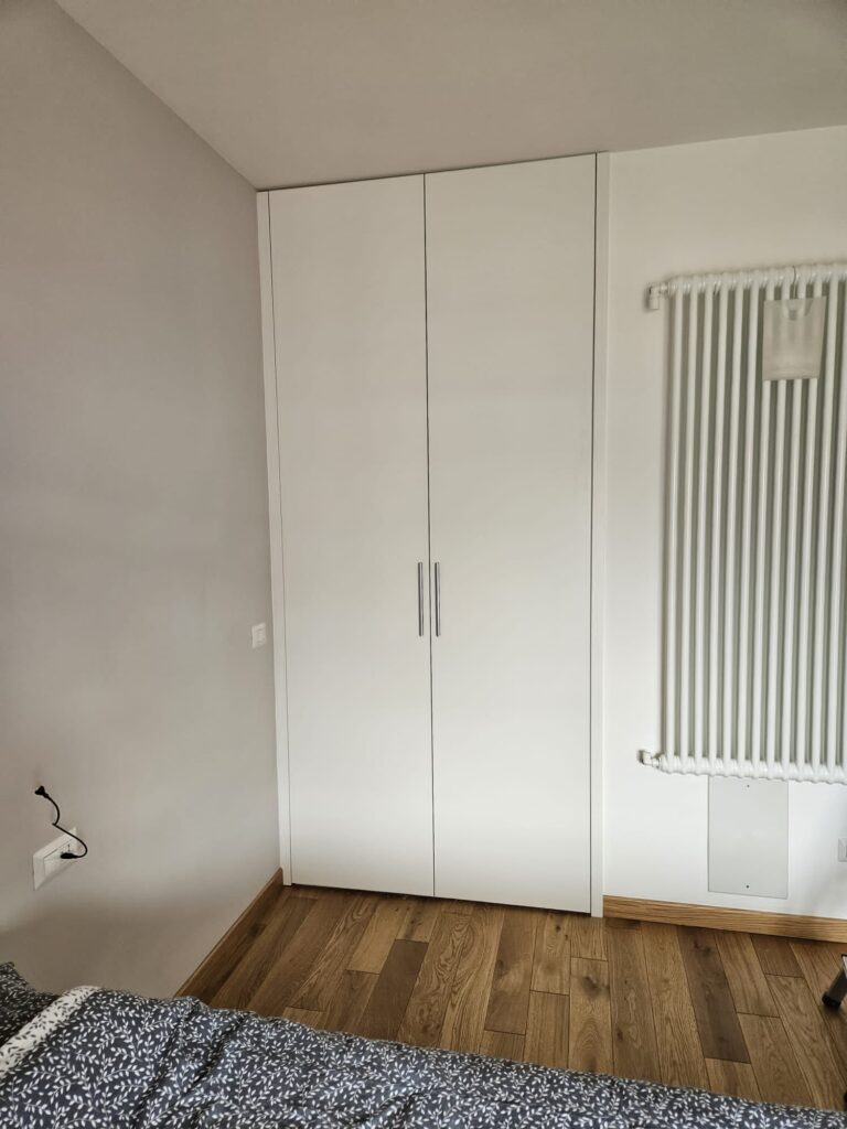 Armadio a muro laccato